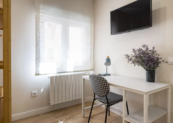 Acogedor Con Ascensor En El Centro