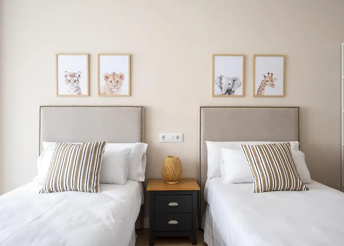 Acogedor Con Ascensor En El Centro Apartamento