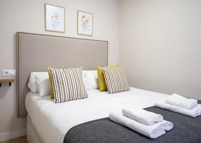 Acogedor Con Ascensor En El Centro